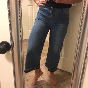 Wide-leg cropped jeans
